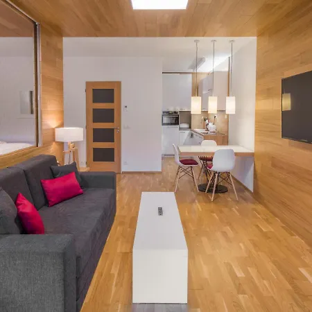 And Medvedin Apartment Spindleruv Mlyn