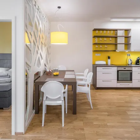 And Medvedin Apartment Spindleruv Mlyn