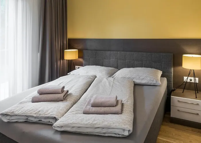 Appartement And Medvedin *